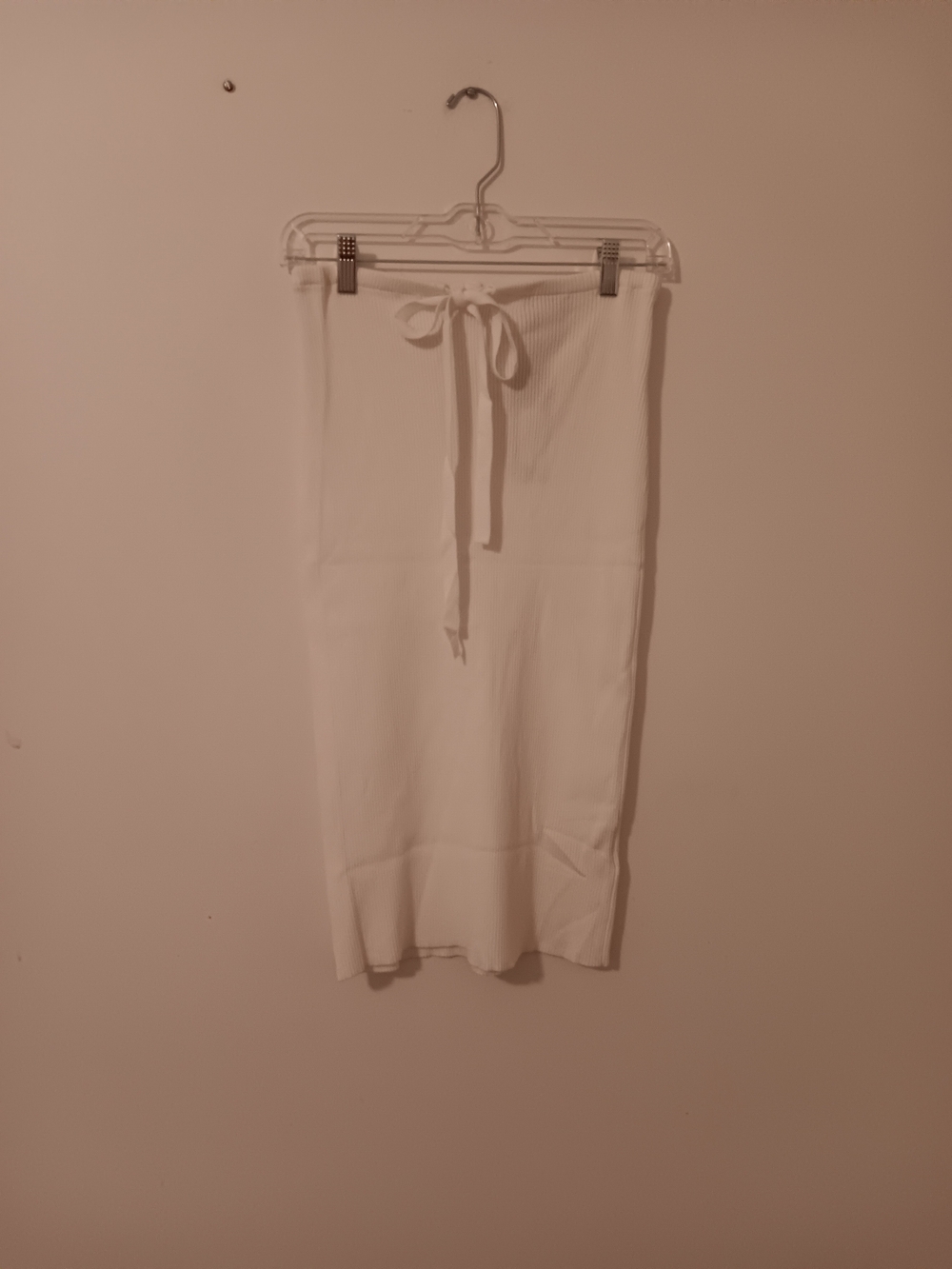 Motel Urban Outfitters White Harpy Ribbed Knit Drawstring Midi Skirt NWT Small - Picture 2 of 6